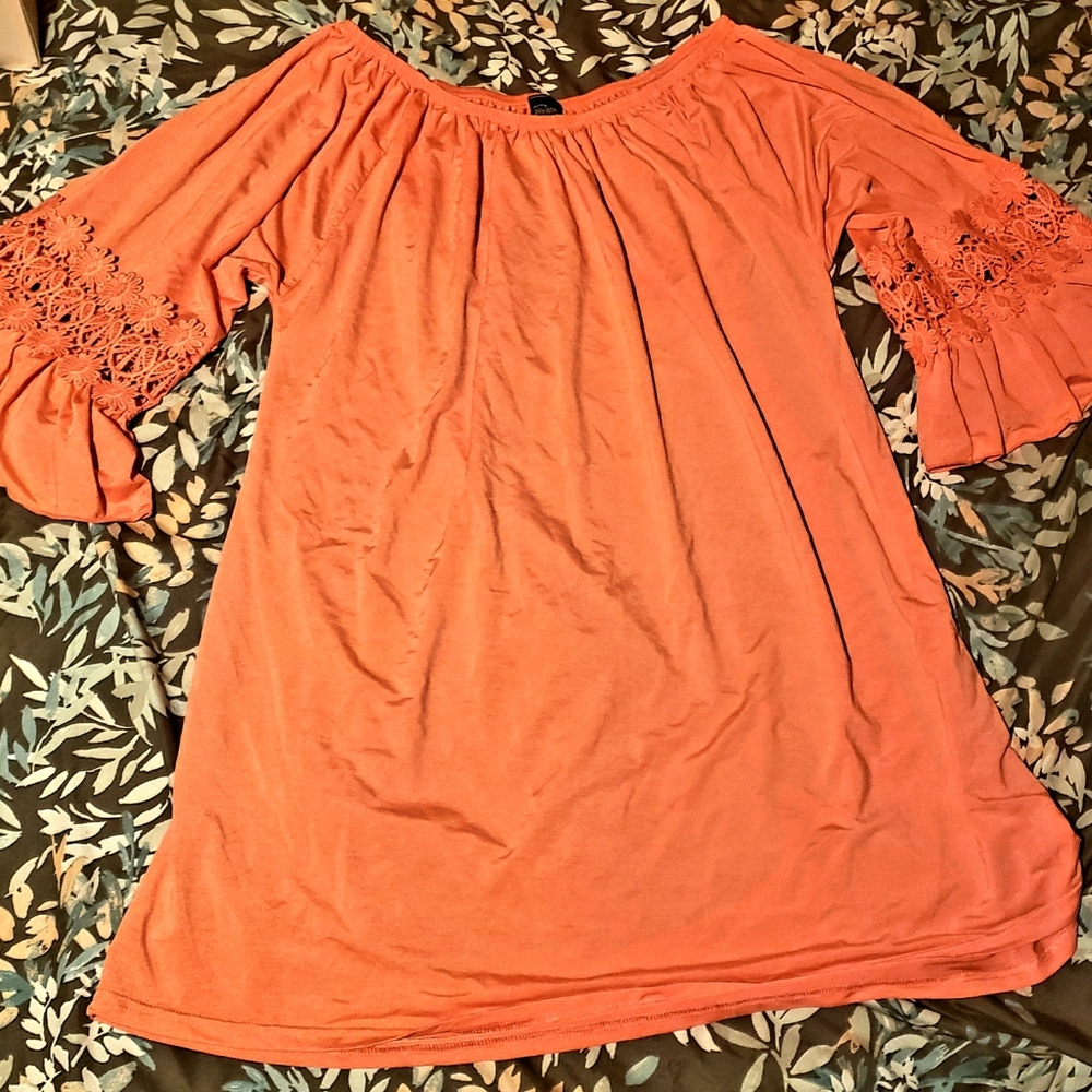 WinWin ruffle sleeve tunic